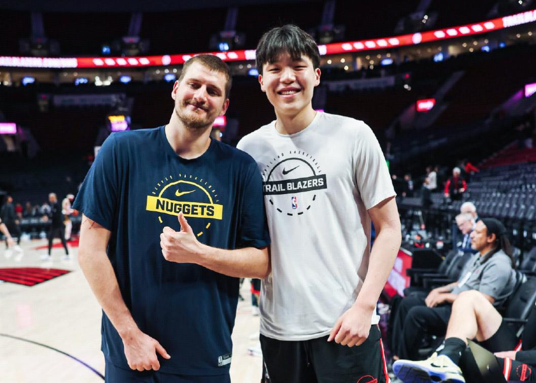 开云体育官网-杨瀚森谈与约基奇交流感受:练了十几分钟的英语全用上了