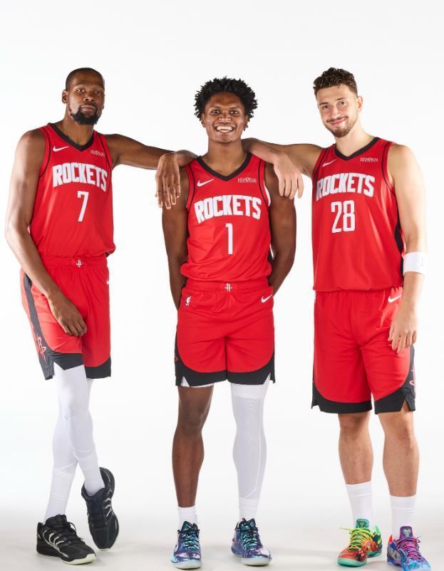 开云APP-2场6中1只得3分！火箭大闸回暖无望？5300万坑了斯通，交易难出手